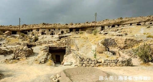伊朗最古老的村子，有上百人还过穴居生活，已有1万多年的历史！