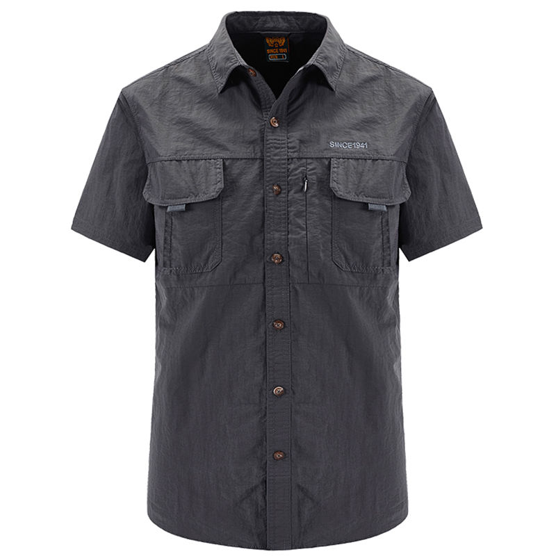 男人到了43岁，少烟少酒，用心打扮打扮自己，走哪都迷倒一片