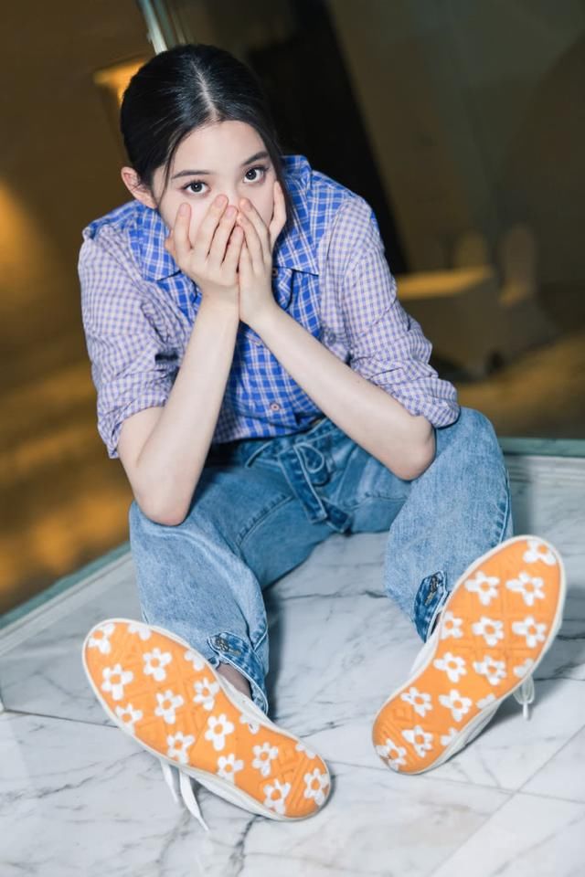 欧阳娜娜真拼接亮了！网友：只想看下半身