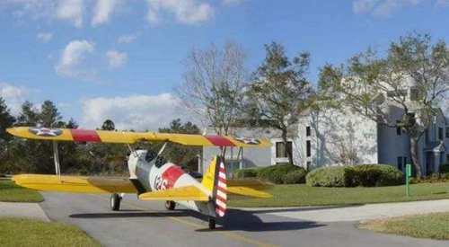 美国一神奇小镇：每家每户都有私人飞机，出行靠飞机且从未堵过车