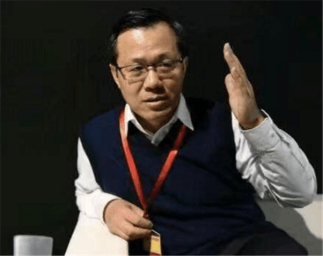 卓伟再爆料, “国民女神”不好照片流出, 网友: 毁三观