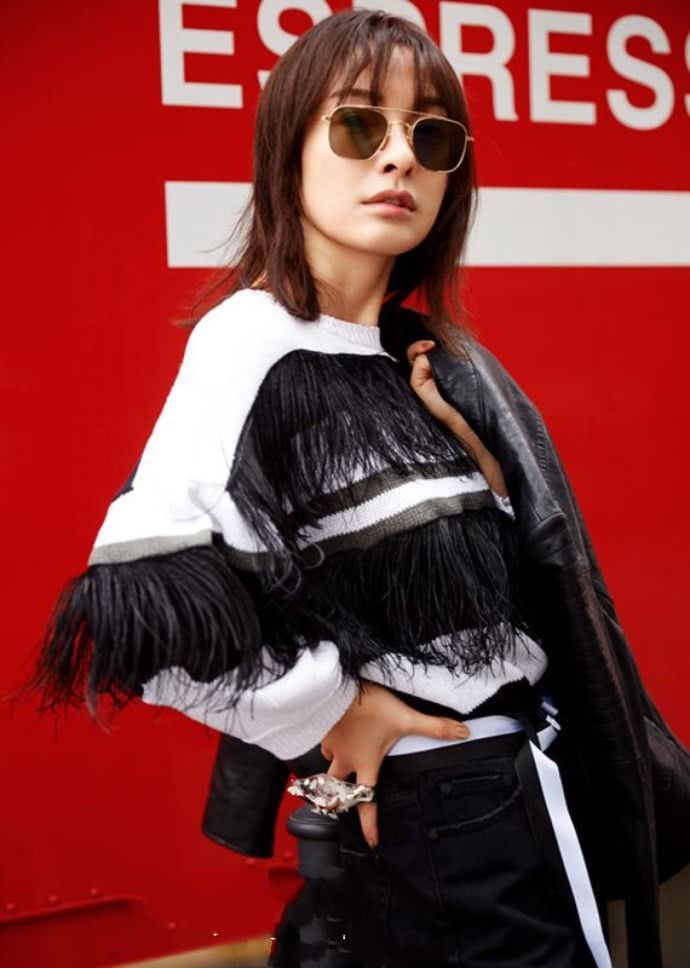 吴昕这是逆生长的节奏，换了个发型堪比换脸，网友：美回18岁