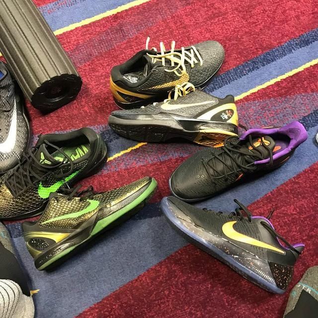  「Kobe」「鞋王」又来“拉仇恨”！这双 Kobe 5 全网仅此一双