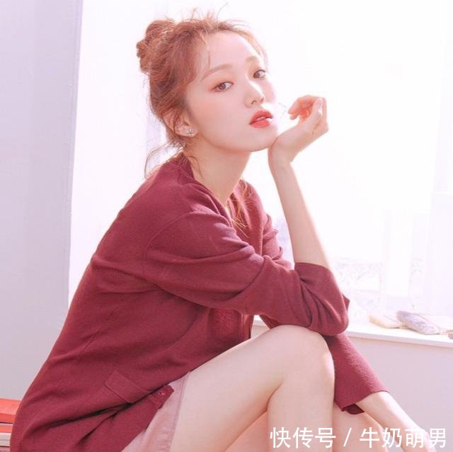 看到李圣经的腿，才知道李溪芮的腿不算什么，无修图都这么能打！