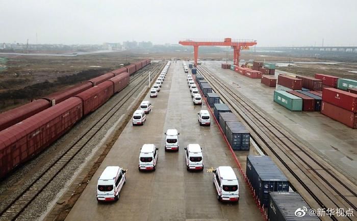  武汉■“移动的N95口罩”专列驰援武汉