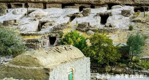 伊朗最古老的村子，有上百人还过穴居生活，已有1万多年的历史！