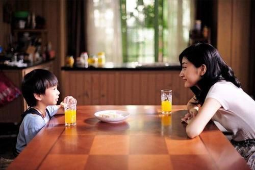 「就要关注」5岁女孩喜欢画“蛇”,因此获奖后宝妈沾沾自喜,闺蜜快去报警