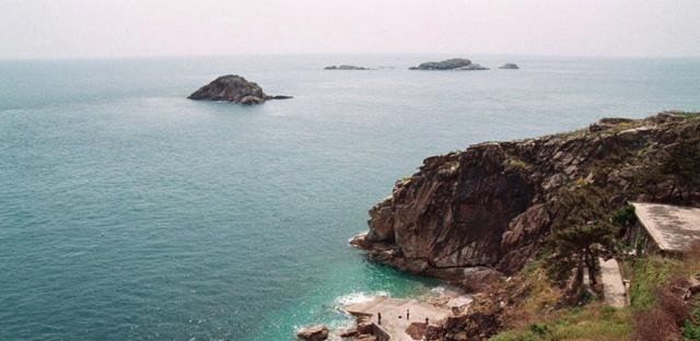 山东日照面积最小的区县，与江苏连云港相邻，拥有多岛海景区