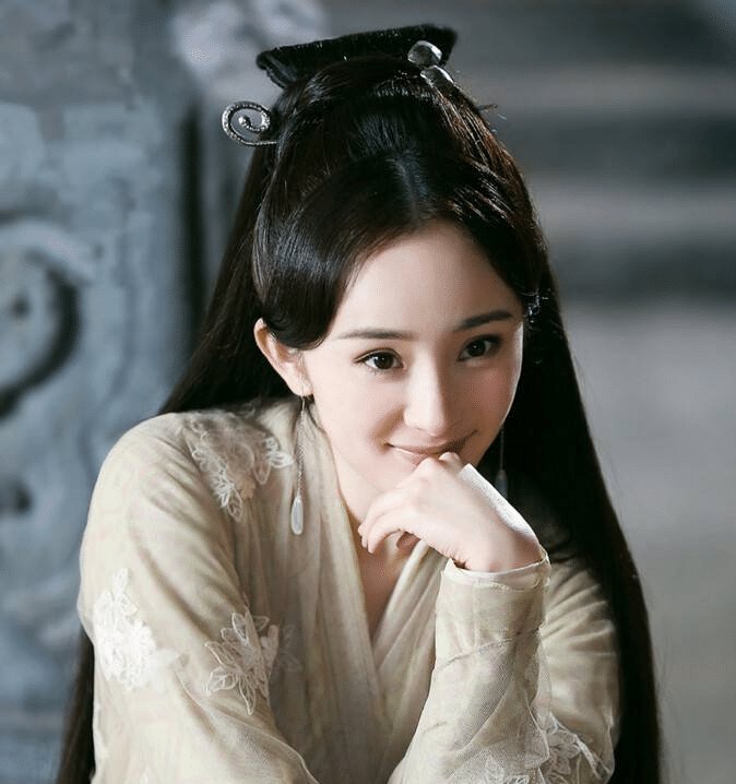 『不留情面』谁结婚都不请杨幂, 是因为她人缘不好? 刘诗诗的回答一点不留情面