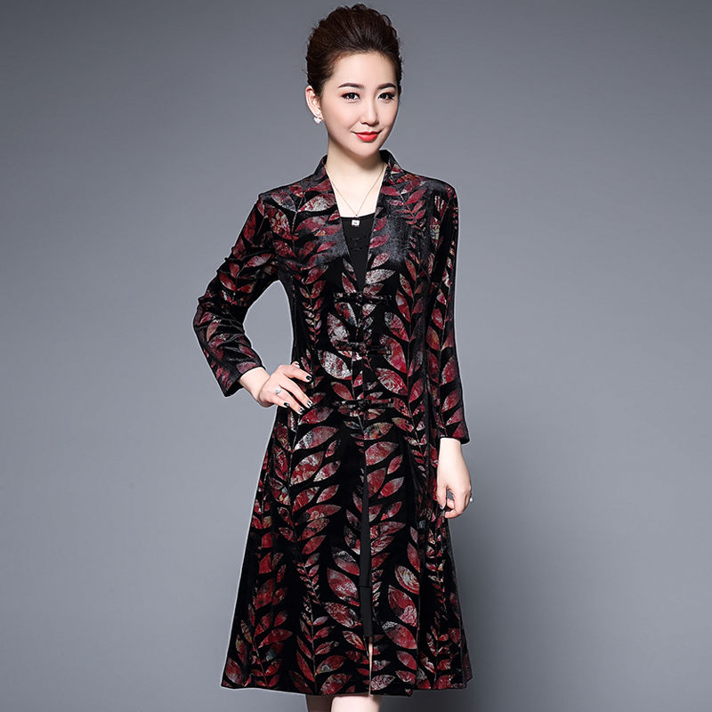 足足等了7天,这妈妈装终于出新款了,妈妈们穿美到让人招架不住