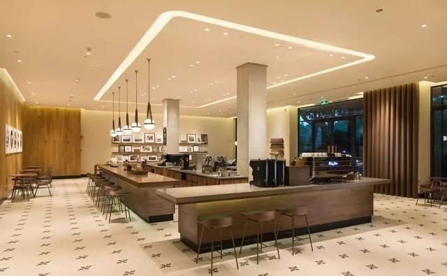 星巴克爆改百年老建筑，将闲置“废楼”改出王炸！网友：别卖咖啡