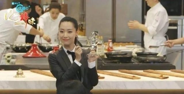 气质:“京城四美”之一的白冰,曾经的宅男女神,盘点她的容貌风采