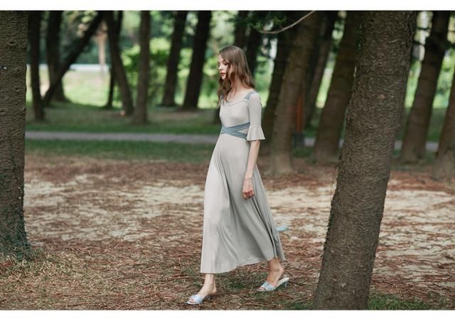 时装搭配ifashion｜集美貌于一身，可以称为直男斩的小裙纸