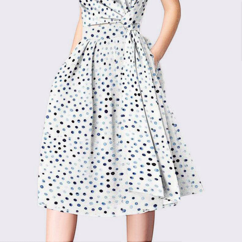 我姨今年48，就喜欢穿小香风套装，减龄十岁不说，还巨有女人味