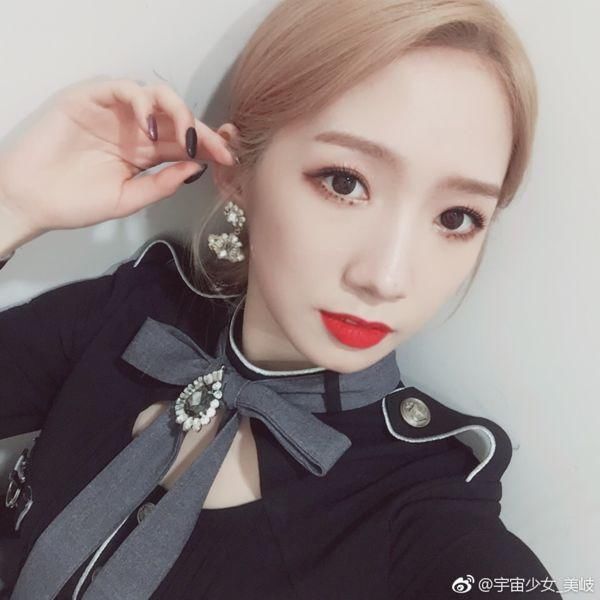 1日时尚精选:图集|超模大长腿小蛮腰全在这,佛山“维密秀”惊艳