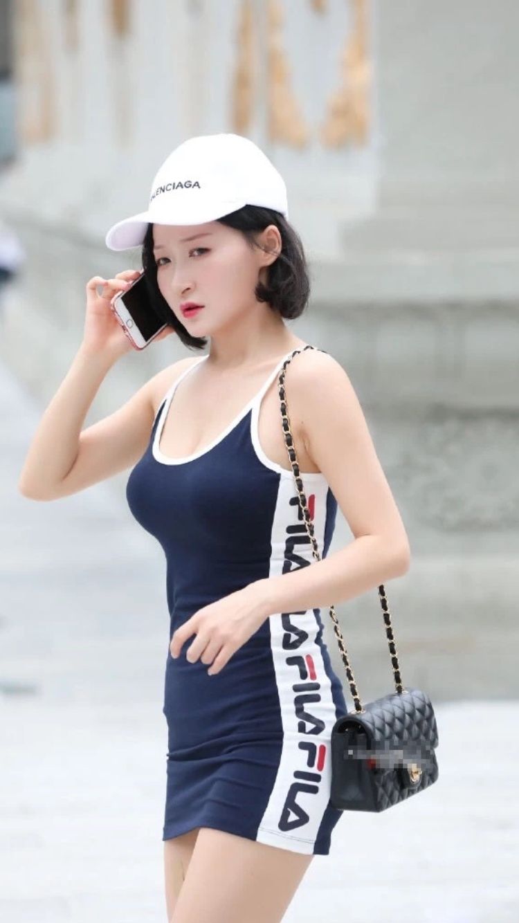 性感街拍丨极品身材，360完美无死角!