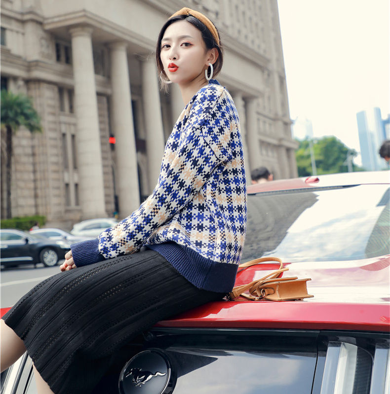 矮个子女人尽量别穿长外套!今年流行的套装，比中国风旗袍还时髦