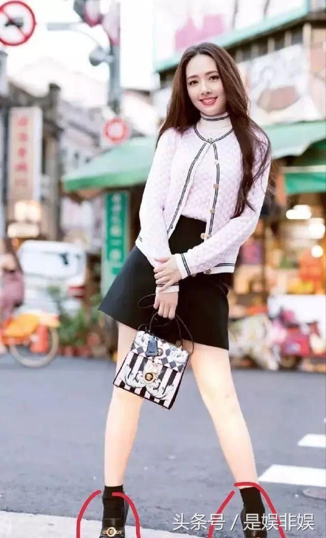 女星爱袜子外穿:杨幂杨颖时髦，鞠婧祎罕见，我就服迪丽热巴