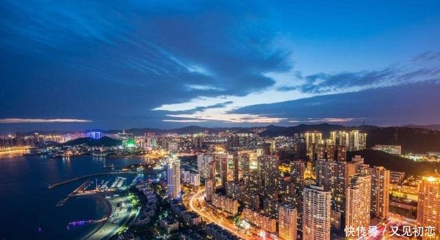 曾经实力相当的两座城市，为什么大连比青岛落后了呢