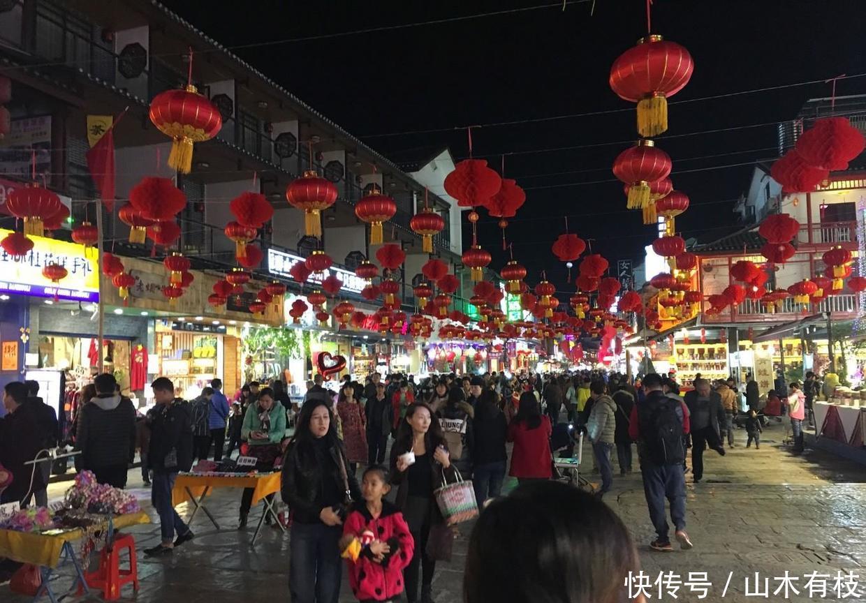 甲桂林的阳朔山水,匆匆一瞥(阳朔之夜)