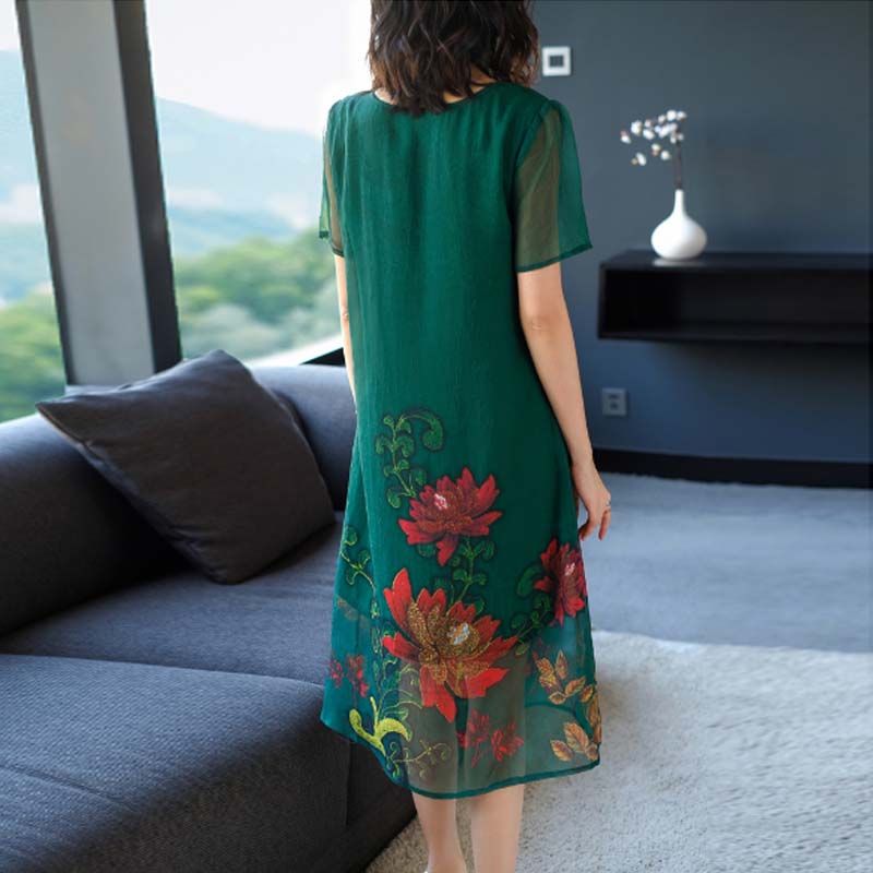 太美了!不骗你!穿这些连衣裙,瞬间迷倒一大片!奔4女人别错过