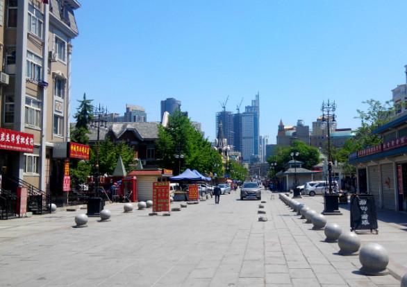 最会“骗人”的城市景点，网友：这是景点？更像商品批发市场吧？