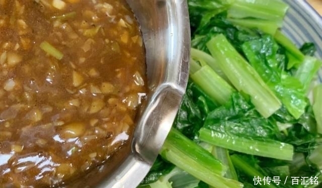 『蒜香油麦菜』失眠便秘是这道菜最恐怖的,甜而脆,吃熟的肠道通,身体变细