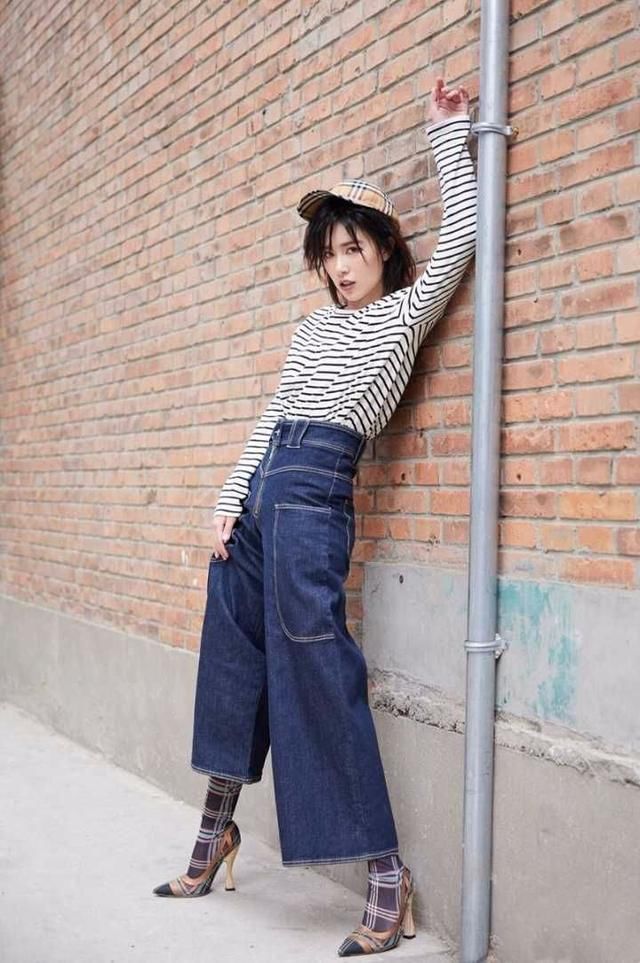 阚清子这是要换风格吗？短发的她轻松驾驭帅气穿搭，又酷又美！