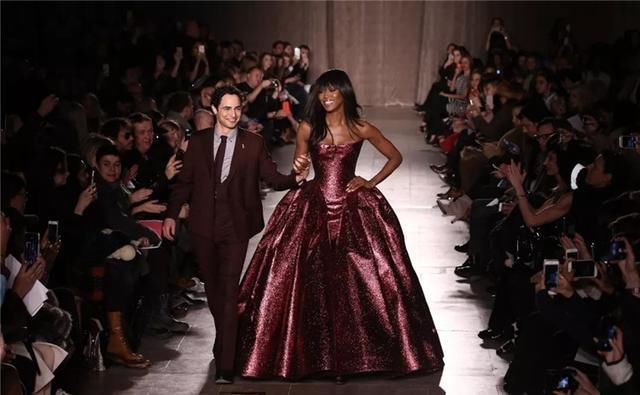  『没用』破产的辛德瑞拉Zac Posen！看来裙子再好看，人们买不起也没用