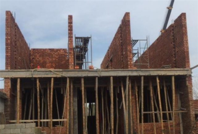  「农村」2019年，农村为什么不让盖房子？农民不解，村干部委屈