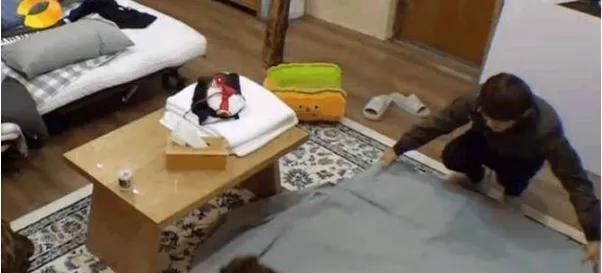  「动情」何炅首谈初恋超动情：她和我的好朋友在一起了，感觉失去了全世界