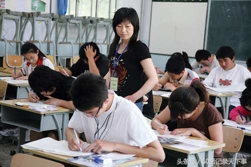 孩子高考两三百分,是出去打工还是去读专科学