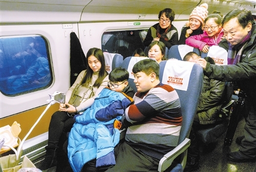 【壮阔东方潮 奋进新时代】铁轨上的中国