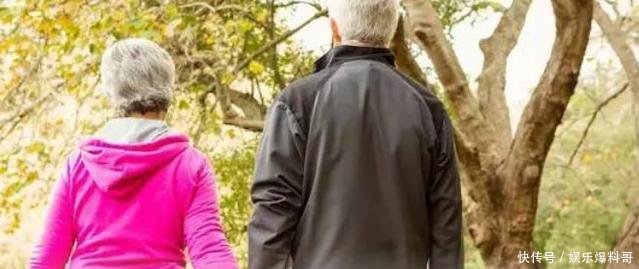 为什么退休以后有的人医保卡返钱，而有的人医保卡不返钱