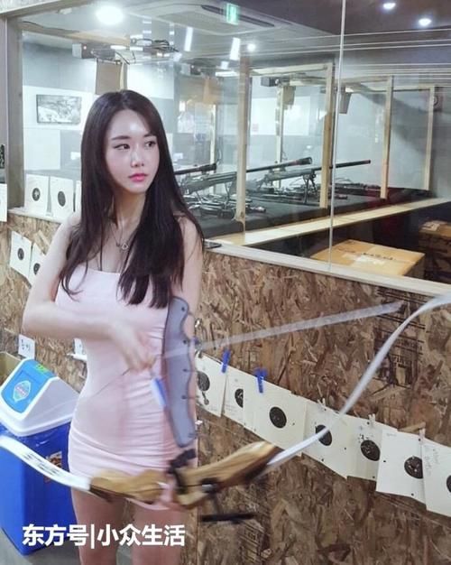 街拍：射击场上的小姐姐，你敢娶这样的妹子吗?