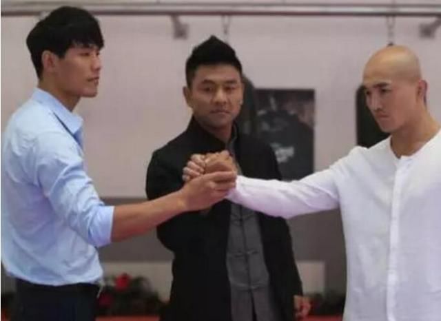 一龙感激方便怼鹿晗时替自己喊冤,暗讽徐晓东:想红想疯了