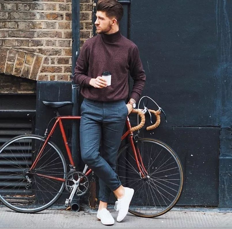 这双凯特王妃最爱的小白鞋，时尚圈人手一双，光脚穿都舒服