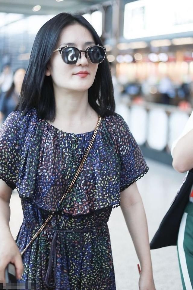 刚美了几天就又“打回原形”?谢娜这条大妈裙真是辣眼睛!