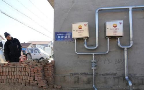  【农民】天然气进村是好事，为何农民宁可烧柴也不用天然气？听