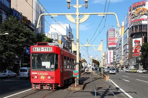 在日本旅游，如果有日本人对你食指弯成勾状，千万要小心了！