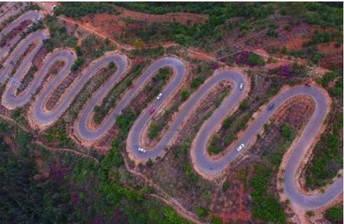 中国最“牛”的公路，不只是“山路十八弯”，老司机都不敢走