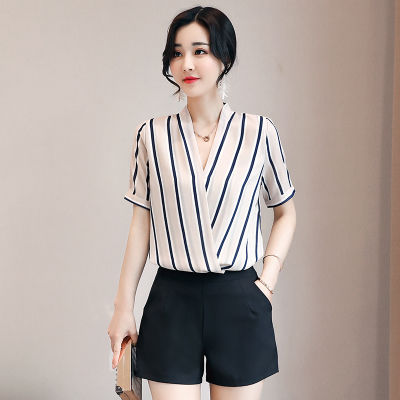 漂亮的连衣裙，有气质的旗袍，都不如这样的女套装，洋气还时尚