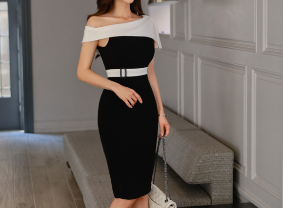 女神孙允珠，夜来香花萝翻领收腰撞彩衣裙