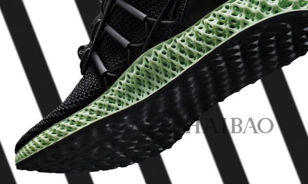 Y-3发布 2018秋冬全新RUNNER 4D鞋款,光和氧成型的高性能鞋底,