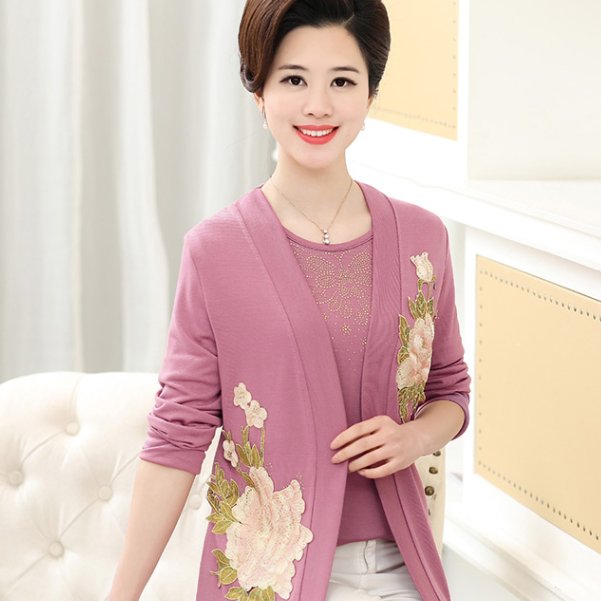 不是妈妈装一成不变，是你还没搭配对，这样穿出门谁见都夸年轻