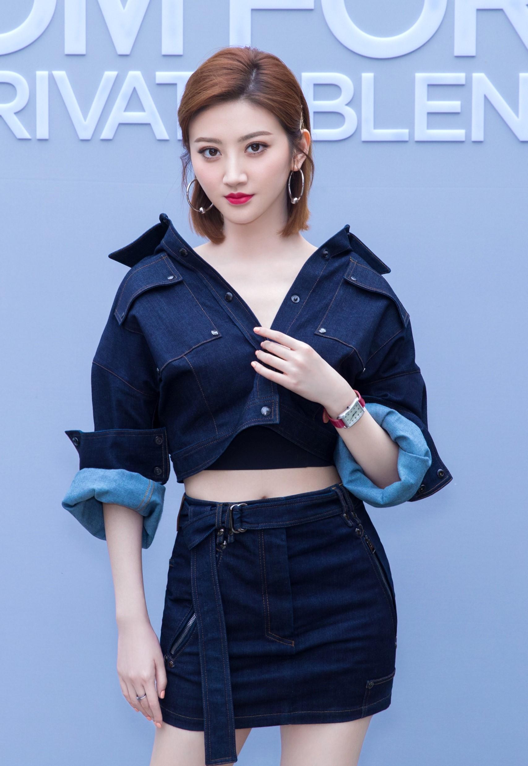 以为娜扎、景甜的大耳环够美, 结果被宋茜和杨幂的造型帅一脸!