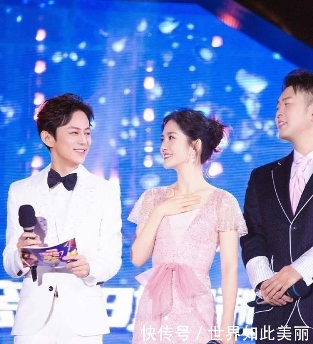 「 花裙子」但却活出了真实的自信、美好精致，谢娜虽然一直徘徊在争议的边沿