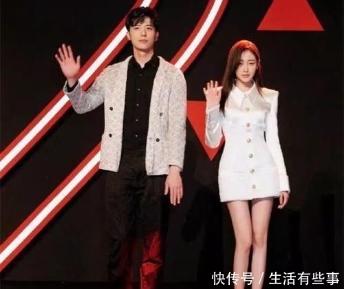 「 全场」穿超短裙惊艳全场,网友:女神般的身材!,张天爱这胯真宽