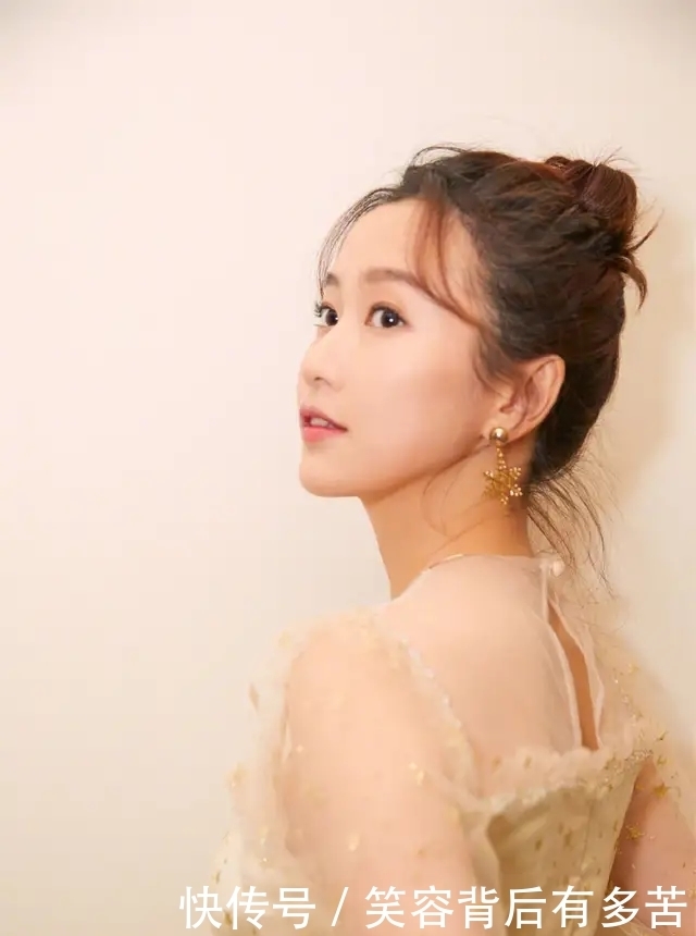 『性感』美女图集,第797期:性感时尚,图几小姐姐,你会更喜欢呢?