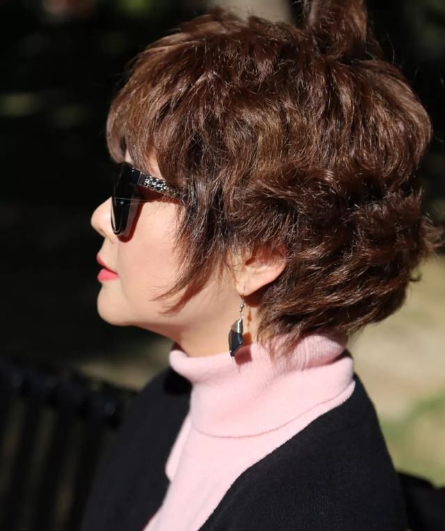  『女人』女人怎么穿搭才会显得,优雅女人味十足?